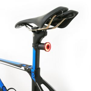 Enfitnix XLite100 pametna zadnja luč za kolo - pritrditev na sedežno oporo